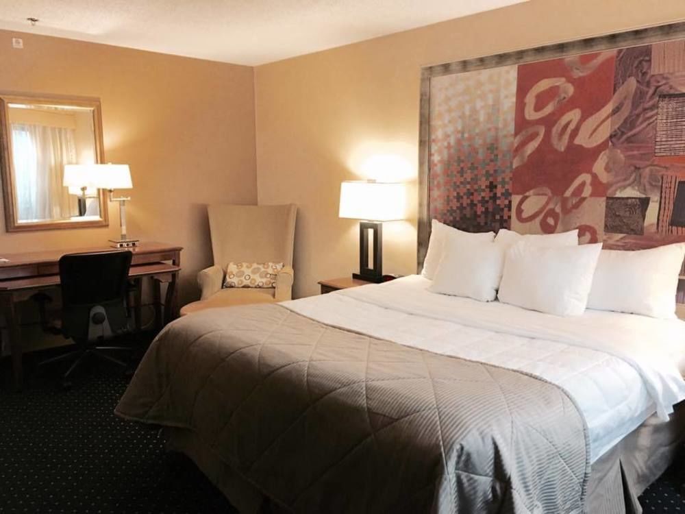 Clarion Inn Merrillville Exterior photo
